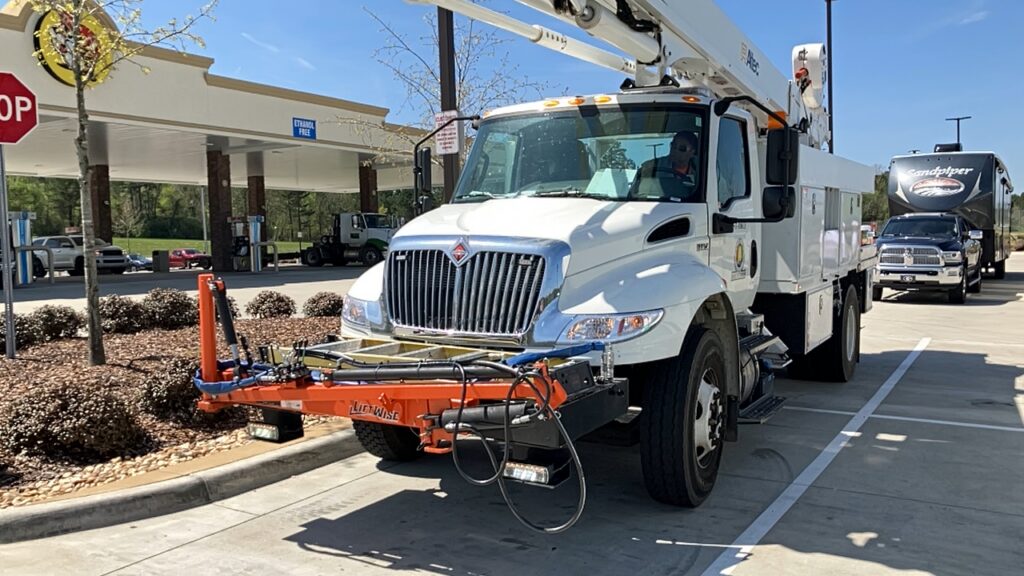 LiftWise Bemis Post Puller